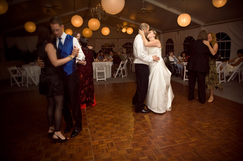 wedding at the elkridge furnace inn