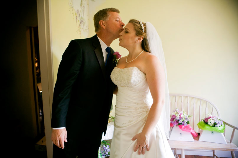 wedding at the elkridge furnace inn