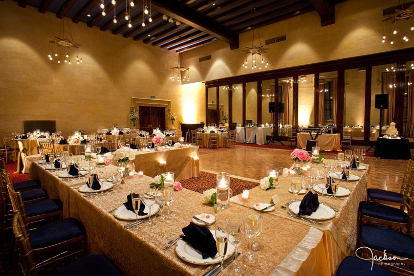 bridal party table in mirror room