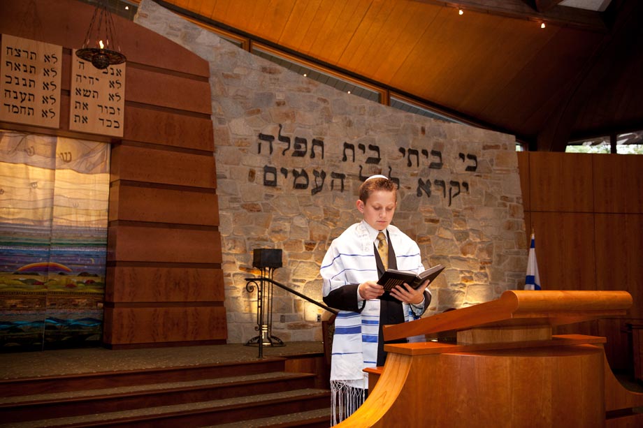 boy at synagogue