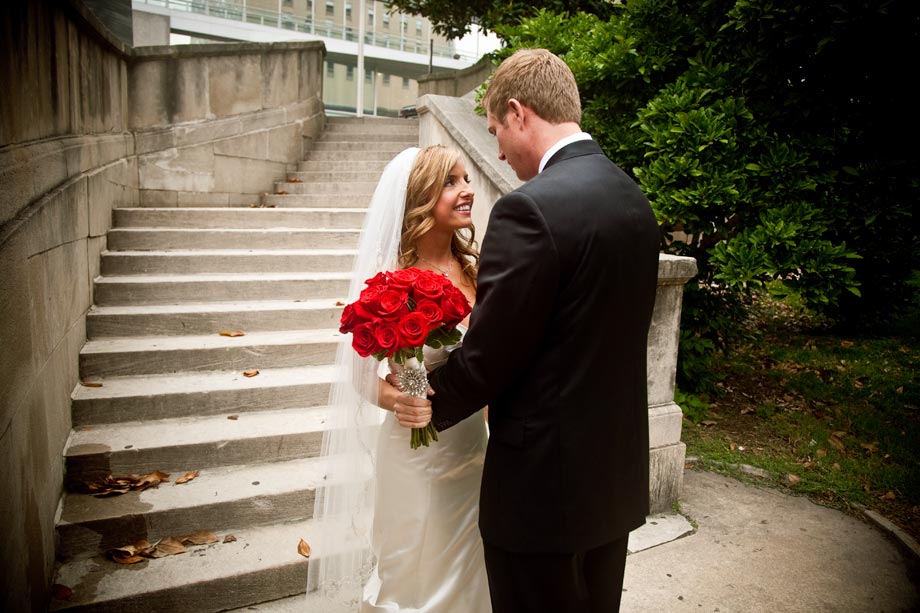 bride and groom at mount vernon stairs
