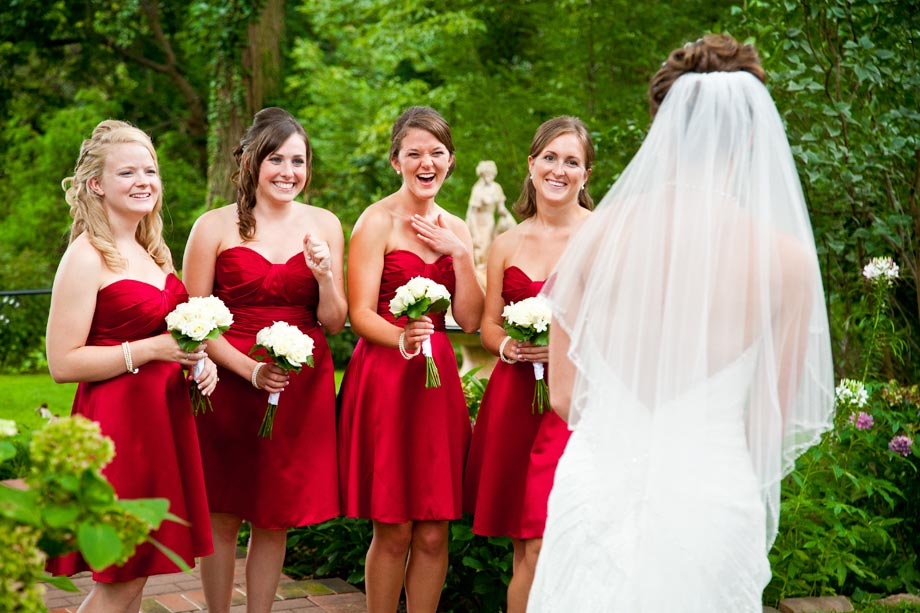 bridesmaids with red dresses