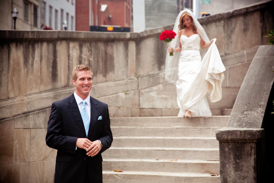 groom waiting for bride in mount vernon