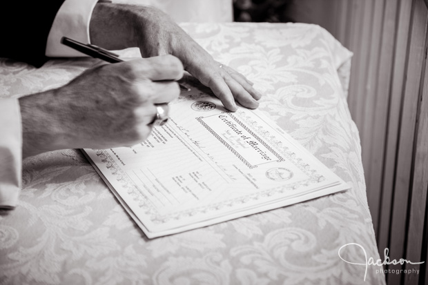 signing the wedding license 