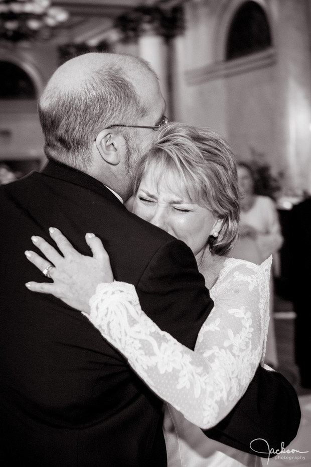 bride emotional first dance