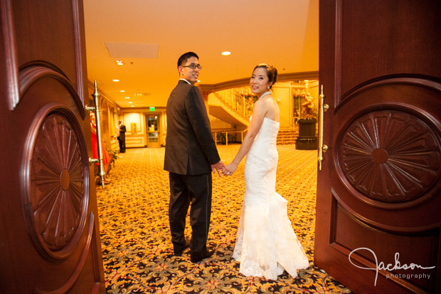 bride and groom leaving the valley mansion