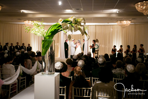 ceremony with calla lilies at woodholme