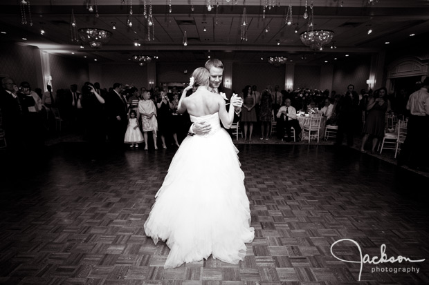 bride and groom first dance